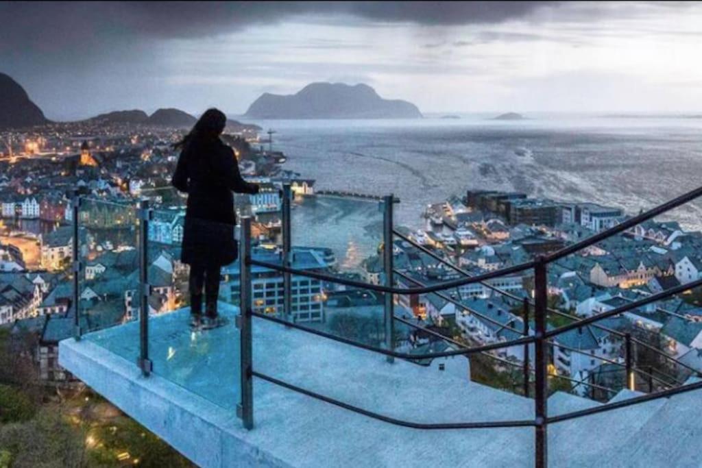 Free Parking Space, 2 Bed Room, Short Walk To Brosundet Ålesund Extérieur photo